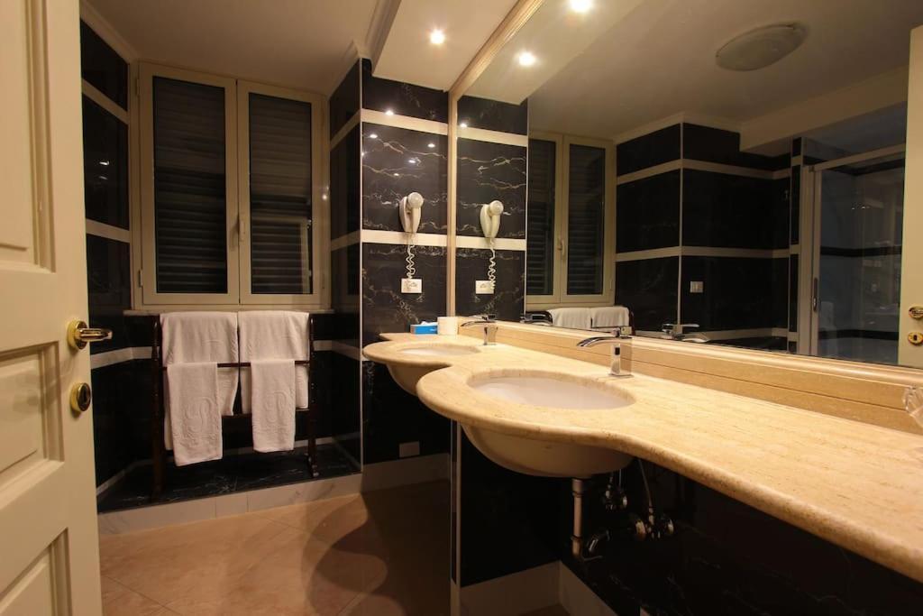 41 Nazionale Suite 41 Rome Exterior photo