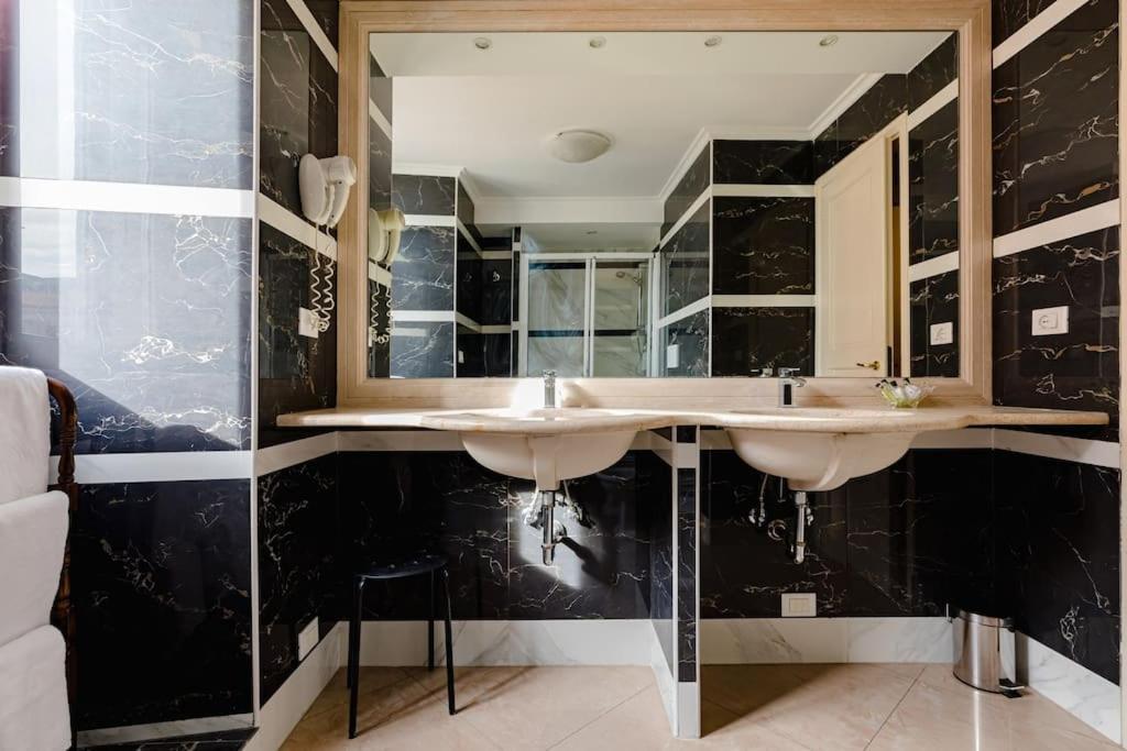 41 Nazionale Suite 41 Rome Exterior photo